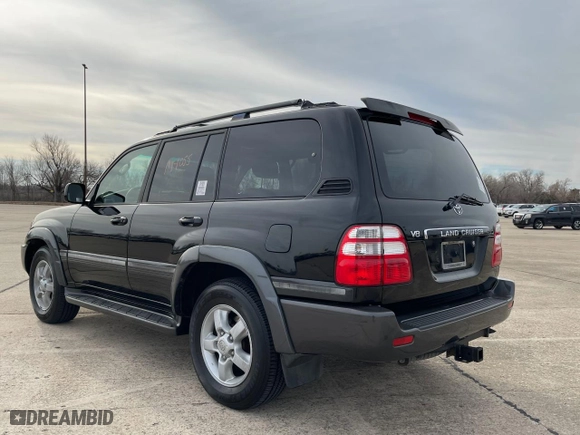 2004 Toyota Land Cruiser with VIN JTEHT05J742067423, listed as a Copart auction lot 41419855 with 250,424 mi miles and Clean Title. Bid and sale history available at carsss.com. Image 3.