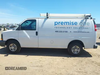 2015 Chevrolet Express Cargo with VIN 1GCWGFCF6F1261368, listed as a IAAI auction lot 42158324 with 196,406 mi miles. Bid and sale history available at carsss.com. Image 14.