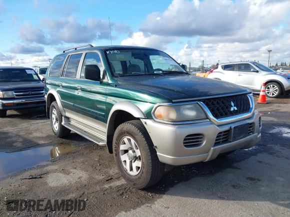 2001 Mitsubishi Montero Sport XLS with VIN JA4LS31HX1P005173, listed as a IAAI auction lot 40979545 with 147,168 mi miles. Bid and sale history available at carsss.com. Image 1.