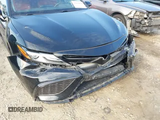 2022 Toyota Camry XSE z VIN 4T1K61AK7NU499890, wystawiony jako IAAI lot #39839639 z przebiegiem 103 043 mil mil oraz . Historia ofert i sprzedaży dostępna na DreamBid. Obrazek 17.