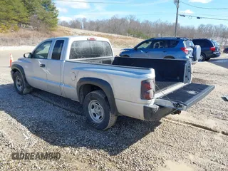 2005 Dodge Dakota ST with VIN 1D7HE22K85S329397, listed as a IAAI auction lot 41597979 with 189,390 mi miles and . Bid and sale history available at DreamBid. Image 3.