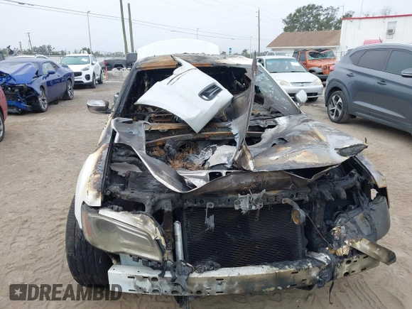 2014 Chrysler 300 with VIN 2C3CCAET4EH117844, listed as a IAAI auction lot 41149046 with 1 mi miles. Bid and sale history available at carsss.com. Image 6.
