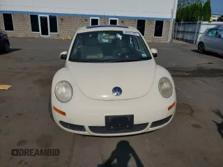2006 Volkswagen Beetle with VIN 3VWRG31C46M423874, listed as a Copart auction lot 60527325 with 101,513 mi miles and Salvage title. Bid and sale history available at DreamBid. Image 5.