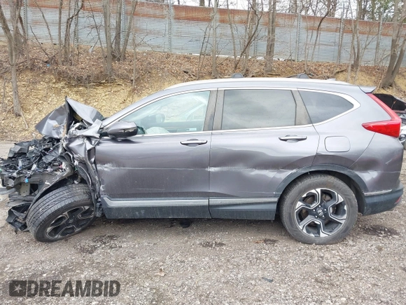 2018 Honda CR-V Touring with VIN 7FARW2H98JE040757, listed as a IAAI auction lot 42044927 with 1 mi miles. Bid and sale history available at carsss.com. Image 13.