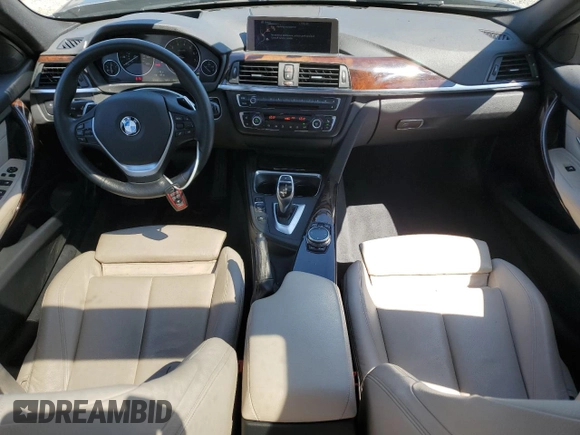 2015 BMW 3 Series 328i xDrive z VIN WBA3G7C58FK296596, wystawiony jako Copart lot #64612125 z przebiegiem 87 648 mil mil oraz Szkoda całkowita • Salvage title. Historia ofert i sprzedaży dostępna na DreamBid. Obrazek 8.