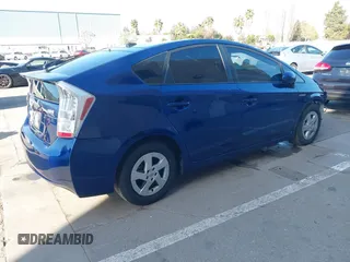2011 Toyota Prius I z VIN JTDKN3DU5B1399476, wystawiony jako IAAI lot #41928170 z przebiegiem 200 420 mil mil oraz . Historia ofert i sprzedaży dostępna na DreamBid. Obrazek 4.