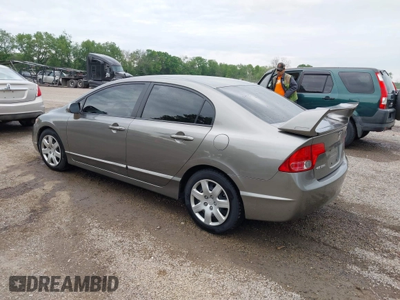 2008 Honda Civic LX z VIN 1HGFA16548L091849, wystawiony jako IAAI lot #42378104 z przebiegiem 74 981 mil mil oraz . Historia ofert i sprzedaży dostępna na DreamBid. Obrazek 3.