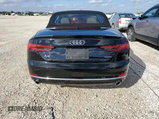 2019 Audi A5 Cabriolet Premium z VIN WAUWNGF56KN010302, wystawiony jako Copart lot #65011662 z przebiegiem Nie podano mil oraz . Historia ofert i sprzedaży dostępna na DreamBid. Obrazek 6.