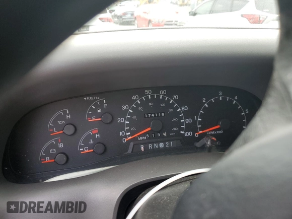 1999 Ford F-250 XL with VIN 1FTNX20L7XEC25827, listed as a Copart auction lot 44759535 with 174,119 mi miles and Salvage title. Bid and sale history available at DreamBid. Image 9.
