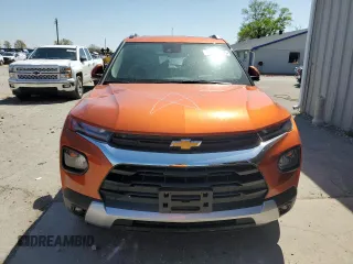 2022 Chevrolet TrailBlazer LT with VIN KL79MRSL7NB137453, listed as a Copart auction lot 51932945 with 32,962 mi miles and Salvage Title. Bid and sale history available at DreamBid. Image 5.