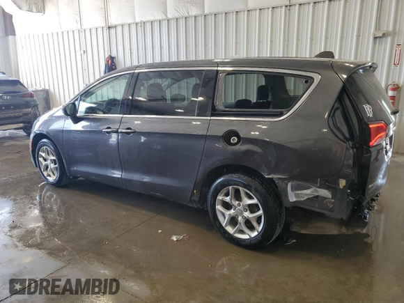 2018 Chrysler Pacifica Touring Plus with VIN 2C4RC1FG5JR122837, listed as a Copart auction lot 58764525 with 136,820 mi miles and Clean title. Bid and sale history available at DreamBid. Image 2.