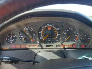 1992 Mercedes-Benz 500 z VIN WDBFA66E5NF054023, wystawiony jako Copart lot #51841895 z przebiegiem 25 505 mil mil oraz Tytuł czysty. Historia ofert i sprzedaży dostępna na DreamBid. Obrazek 9.