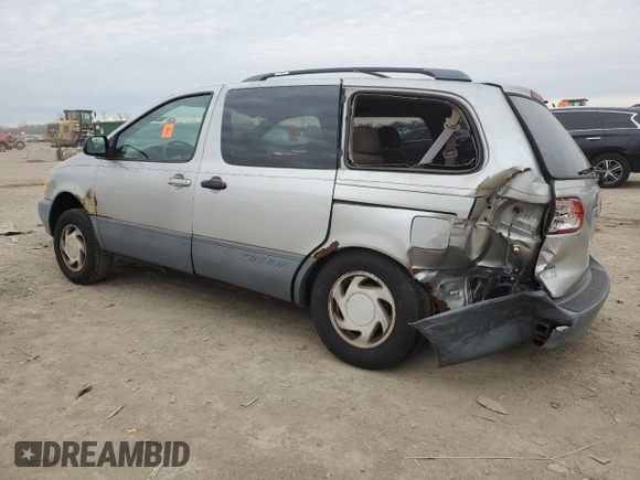 2001 Toyota Sienna LE with VIN 4T3ZF13C01U380455, listed as a Copart auction lot 82256374 with 0 mi miles and Non Repairable. Bid and sale history available at carsss.com. Image 2.