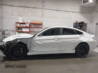 2016 BMW 4 Series 435i xDrive с VIN WBA4B3C55GG528927, выставлен на аукционе IAAI как лот 40683095 с пробегом 105 611 миль миль и . История ставок и продаж доступна на DreamBid. Изображение 15.