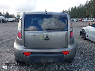 2010 Kia Soul + with VIN KNDJT2A28A7047275, listed as a IAAI auction lot 42013630 with 110,734 mi miles. Bid and sale history available at carsss.com. Image 16.