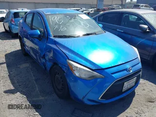 2019 Toyota Yaris L z VIN 3MYDLBYV4KY515288, wystawiony jako IAAI lot #42761797 z przebiegiem 113 231 mil mil oraz . Historia ofert i sprzedaży dostępna na DreamBid. Obrazek 1.