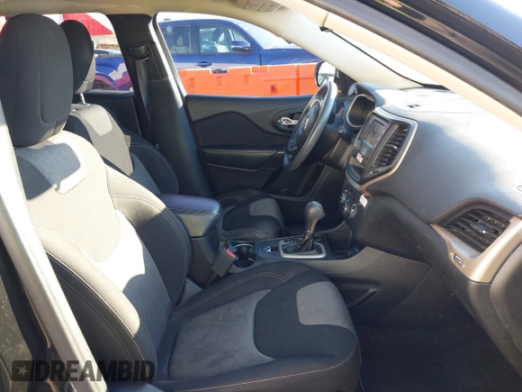 2017 Jeep Cherokee Altitude с VIN 1C4PJLABXHW540896, выставлен на аукционе IAAI как лот 41409018 с пробегом 186 679 миль миль и . История ставок и продаж доступна на DreamBid. Изображение 5.