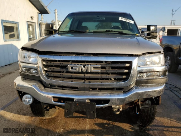 2003 GMC Sierra 2500HD SLT with VIN 1GTHK23133F238729, listed as a Copart auction lot 74989324 with 253,091 mi miles and Salvage Title. Bid and sale history available at carsss.com. Image 5.