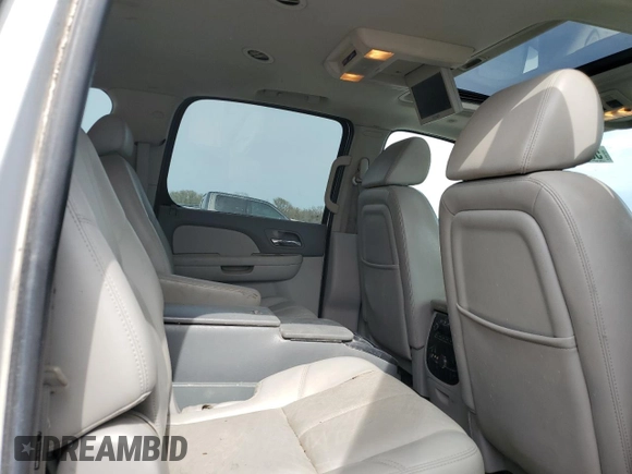 2007 Chevrolet Suburban LTZ with VIN 1GNFK16Y57R256445, listed as a Copart auction lot 50966135 with 0 mi miles and Salvage Title. Bid and sale history available at carsss.com. Image 11.