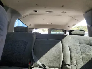 2000 Chevrolet Suburban LT with VIN 3GNFK16T9YG173350, listed as a Copart auction lot 76783284 with 312,147 mi miles and Salvage Title. Bid and sale history available at carsss.com. Image 10.