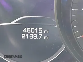 2019 Porsche Cayenne z VIN WP1AA2AY3KDA14678, wystawiony jako IAAI lot #42289286 z przebiegiem 46 015 mil mil oraz . Historia ofert i sprzedaży dostępna na DreamBid. Obrazek 15.