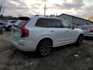 2018 Volvo XC90 Momentum with VIN YV4102XK0J1332715, listed as a Copart auction lot 68469042 with Not Provided miles. Bid and sale history available at carsss.com. Image 3.