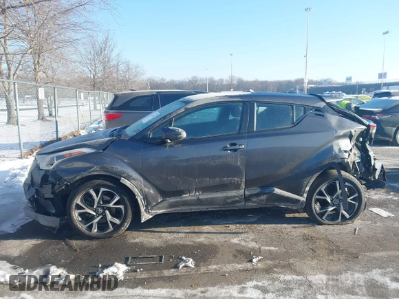 2019 Toyota C-HR XLE with VIN NMTKHMBX3KR088298, listed as a IAAI auction lot 41411204 with 52,790 mi miles. Bid and sale history available at carsss.com. Image 14.