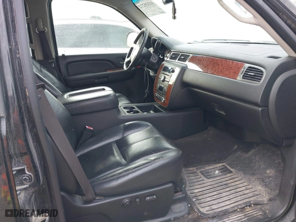 2007 Chevrolet Silverado 1500 LTZ with VIN 2GCEK13YX71690006, listed as a IAAI auction lot 41335272 with 249,949 mi miles. Bid and sale history available at carsss.com. Image 5.
