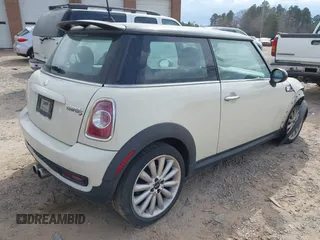 2011 MINI Hardtop S with VIN WMWSV3C5XBTY14030, listed as a IAAI auction lot 41712084 with 132,126 mi miles and . Bid and sale history available at DreamBid. Image 4.