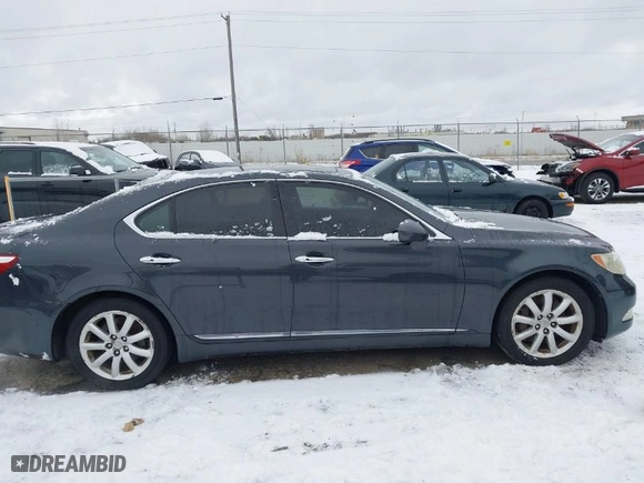 2009 Lexus LS 460 with VIN JTHCL46F895003184, listed as a IAAI auction lot 41475008 with NaN miles. Bid and sale history available at carsss.com. Image 13.