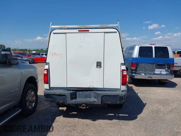 2010 Ford F-250 XL z VIN 1FTSX2B55AEA08754, wystawiony jako IAAI lot #42438103 z przebiegiem 573 535 mil mil oraz . Historia ofert i sprzedaży dostępna na DreamBid. Obrazek 16.