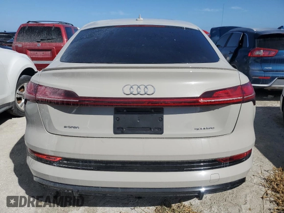 2021 Audi e-tron Sportback Prestige z VIN WA13AAGE8MB029865, wystawiony jako Copart lot #75906044 z przebiegiem Nie podano mil oraz Nie do naprawy. Historia ofert i sprzedaży dostępna na DreamBid. Obrazek 6.