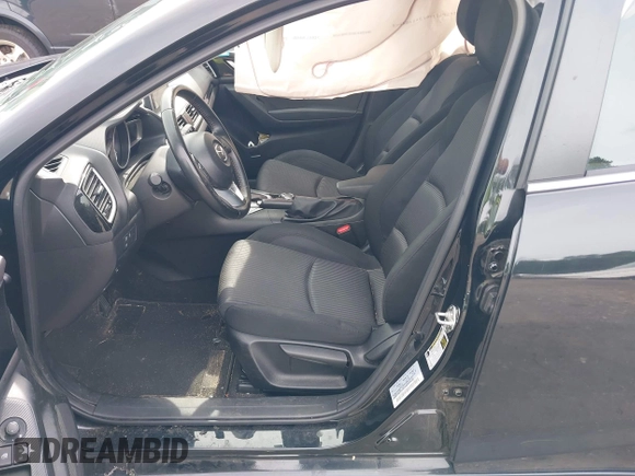 2014 Mazda 3 i Touring z VIN JM1BM1L76E1155763, wystawiony jako IAAI lot #42684723 z przebiegiem 84 837 mil mil oraz . Historia ofert i sprzedaży dostępna na DreamBid. Obrazek 5.