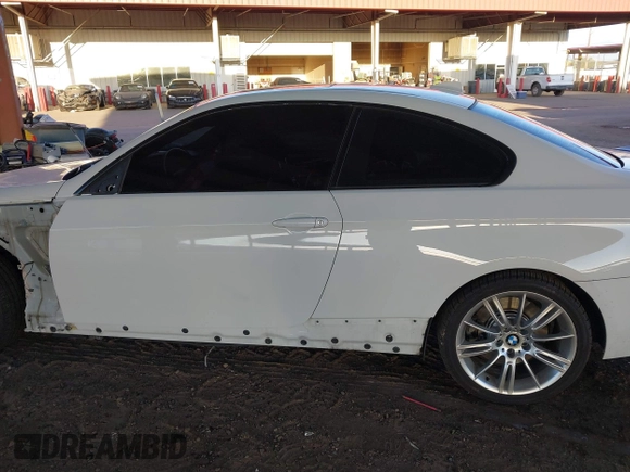 2011 BMW 3 Series 335i xDrive with VIN WBAKF9C51BE620345, listed as a IAAI auction lot 41739035 with 86,543 mi miles. Bid and sale history available at carsss.com. Image 15.