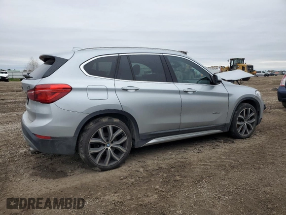 2018 BMW X1 sDrive28i with VIN WBXHU7C32J5L05237, listed as a Copart auction lot 45480895 with 75,638 mi miles and Salvage Title. Bid and sale history available at carsss.com. Image 3.