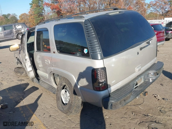 2005 Chevrolet Tahoe LT with VIN 1GNEC13T15R218984, listed as a IAAI auction lot 41017590 with 248,781 mi miles. Bid and sale history available at carsss.com. Image 3.