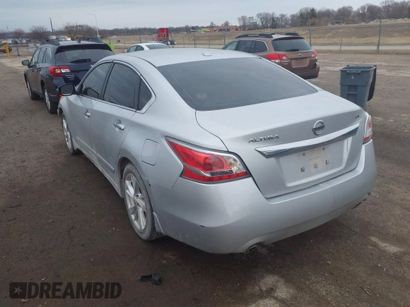 2015 Nissan Altima S with VIN 1N4AL3APXFC472289, listed as a IAAI auction lot 41748680 with 125,533 mi miles and . Bid and sale history available at DreamBid. Image 3.