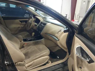 2014 Nissan Altima 2.5 S with VIN 1N4AL3AP0EN239511, listed as a IAAI auction lot 42032141 with 290,618 mi miles. Bid and sale history available at carsss.com. Image 5.