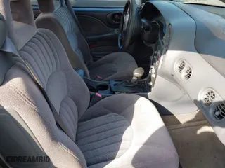 2002 Pontiac Bonneville SE with VIN 1G2HX54K424178842, listed as a IAAI auction lot 41789039 with 999,999 mi miles. Bid and sale history available at carsss.com. Image 5.
