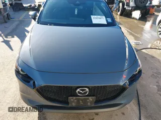2022 Mazda Mazda3 Hatchback Premium with VIN JM1BPBML8N1520307, listed as a IAAI auction lot 41059877 with 39,497 mi miles. Bid and sale history available at carsss.com. Image 12.