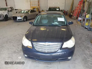 2007 Chrysler Sebring Limited с VIN 1C3LC66K87N549169, выставлен на аукционе IAAI как лот 42811071 с пробегом 232 042 миль миль и . История ставок и продаж доступна на DreamBid. Изображение 6.