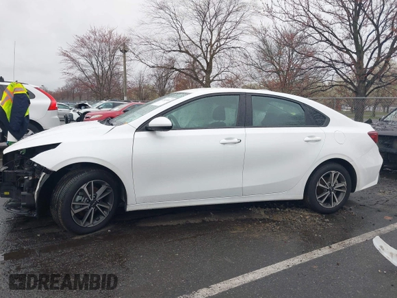 2022 Kia Forte LXS with VIN 3KPF24AD0NE455376, listed as a IAAI auction lot 41943951 with 52,535 mi miles and . Bid and sale history available at DreamBid. Image 14.