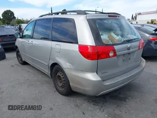 2008 Toyota Sienna CE with VIN 5TDZK23C58S182032, listed as a IAAI auction lot 41760361 with 245,240 mi miles. Bid and sale history available at carsss.com. Image 3.