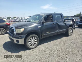 2010 Toyota Tundra z VIN 5TFDY5F10AX121028, wystawiony jako Copart lot #62160125 z przebiegiem 286 261 mil mil oraz Szkoda całkowita • Salvage title. Historia ofert i sprzedaży dostępna na DreamBid. Obrazek 1.