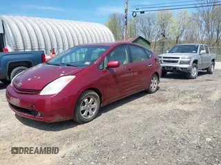 2005 Toyota Prius with VIN JTDKB20U650130633, listed as a IAAI auction lot 42114217 with 299,999 mi miles. Bid and sale history available at carsss.com. Image 2.