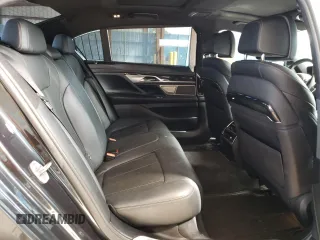 2016 BMW 7 Series 740i with VIN WBA7E2C53GG548284, listed as a Copart auction lot 67118363 with 92,153 mi miles. Bid and sale history available at carsss.com. Image 10.