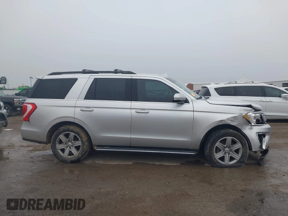 2018 Ford Expedition XLT with VIN 1FMJU1HT5JEA22248, listed as a IAAI auction lot 41253595 with 56,587 mi miles. Bid and sale history available at carsss.com. Image 13.