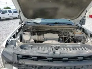 2020 Chevrolet Silverado 2500HD Work Truck z VIN 1GC0WLE78LF332257, wystawiony jako Copart lot #56182265 z przebiegiem 122 124 mil mil oraz Szkoda całkowita • Salvage title. Historia ofert i sprzedaży dostępna na DreamBid. Obrazek 13.