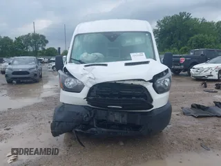 2019 Ford Transit z VIN 1FTYR2CM1KKA28111, wystawiony jako IAAI lot #42439960 z przebiegiem 116 173 mil mil oraz . Historia ofert i sprzedaży dostępna na DreamBid. Obrazek 12.