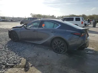 2024 Lexus IS 300 z VIN JTHBA1D2XR5131457, wystawiony jako Copart lot #47825855 z przebiegiem 17 118 mil mil oraz Nie do naprawy • Non repairable. Historia ofert i sprzedaży dostępna na DreamBid. Obrazek 2.